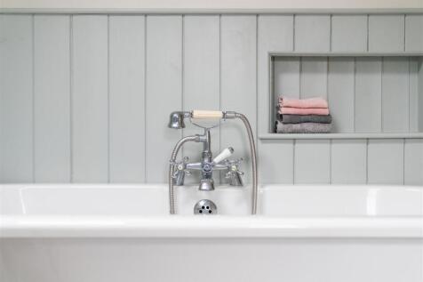 Bathroom-4.jpg
