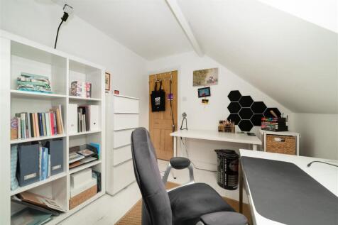Bedroom2-2.jpg