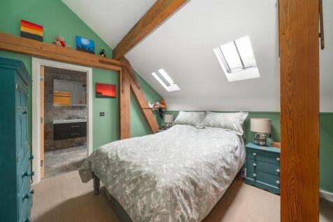 Bedroom1-4.jpg