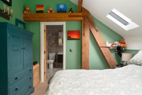 Bedroom1-5.jpg