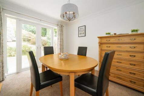 Dining Room.jpg