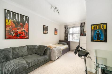 Bedroom1-2.jpg