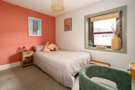 Bedroom1-2.jpg