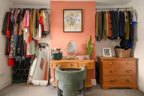 Bedroom1-4.jpg