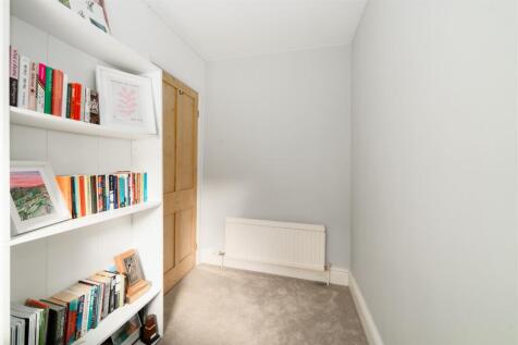 Bedroom2-2.jpg
