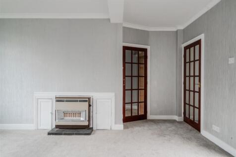 Living Room-4.jpg