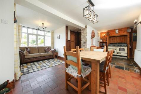 Dining Area2.jpg