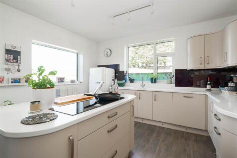 Kitchen-10.jpg