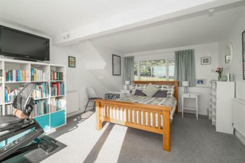 Bedroom1.jpg