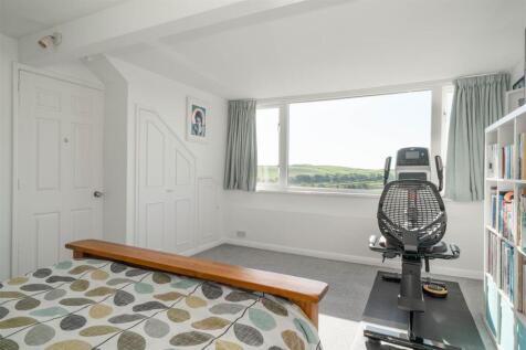 Bedroom1-3.jpg