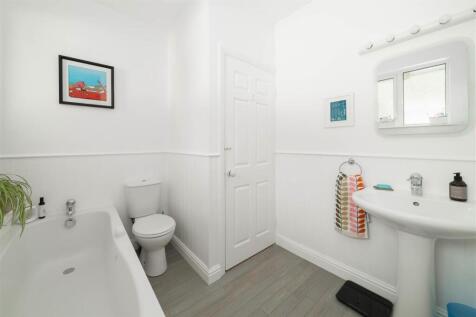 Bathroom-3.jpg