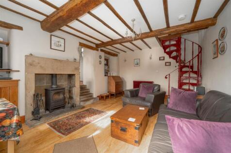 Living Room-2.jpg