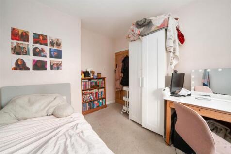 Bedroom2-2.jpg