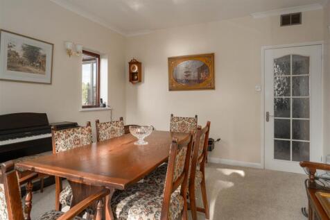 Dining Room-2.jpg