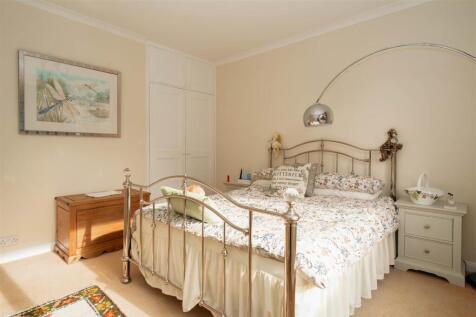 Bedroom2-3.jpg
