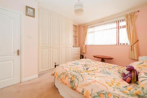 Bedroom1-2.jpg