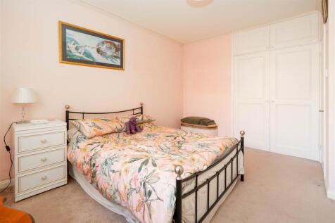 Bedroom1-3.jpg