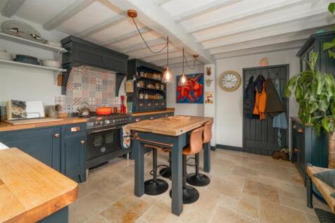 Kitchen-2.jpg