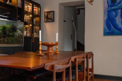 Dining Room-4.jpg