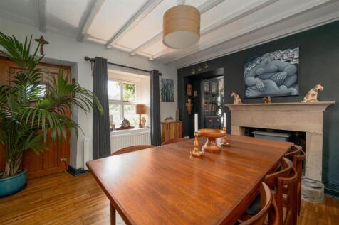 Dining Room-3.jpg