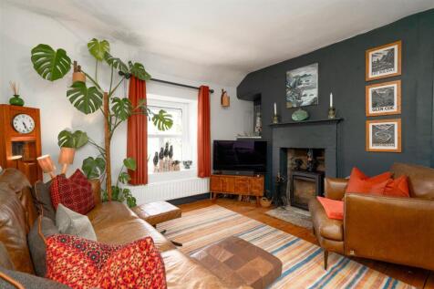 Living Room.jpg