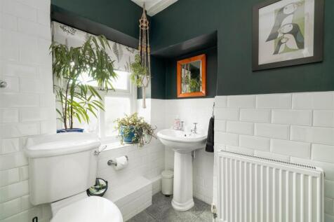 Bathroom-2.jpg