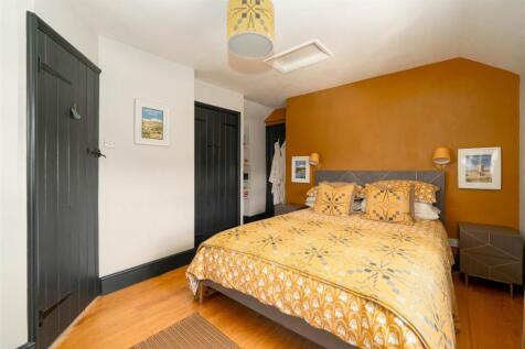 Bedroom2-2.jpg