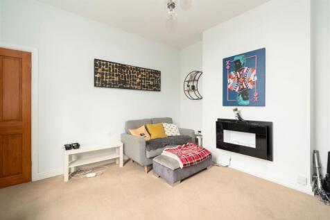 Living Room-2.jpg