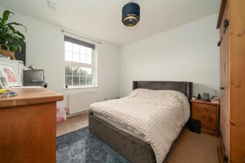 Bedroom1.jpg