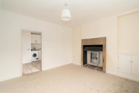 Living Room-4.jpg