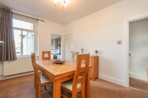 Dining Room2.jpg