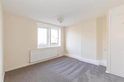 Bedroom 1-1.jpg