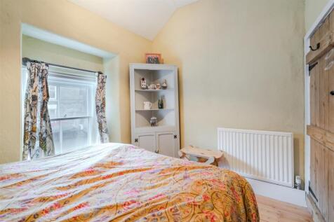 Bedroom 2-2.jpg