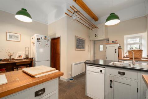 Kitchen-5.jpg