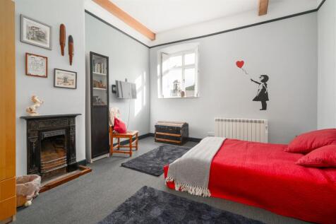 Bedroom3.jpg