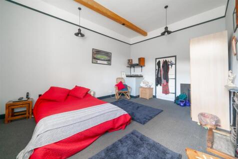 Bedroom3-3.jpg