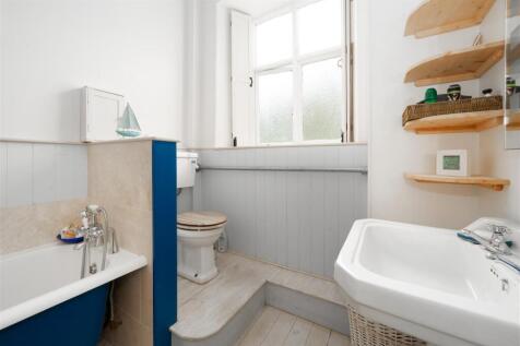 Bathroom-3.jpg