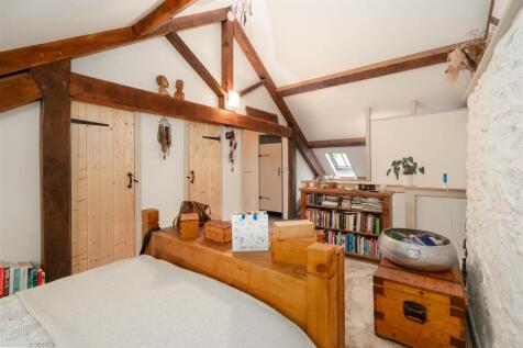Bedroom4-2.jpg