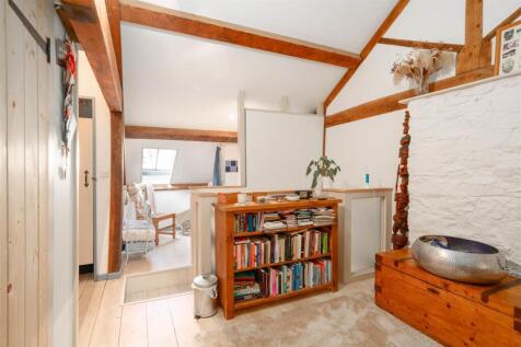 Bedroom4-3.jpg