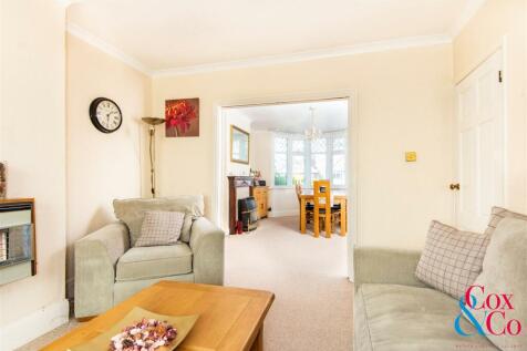 Lounge &amp; Dining Room