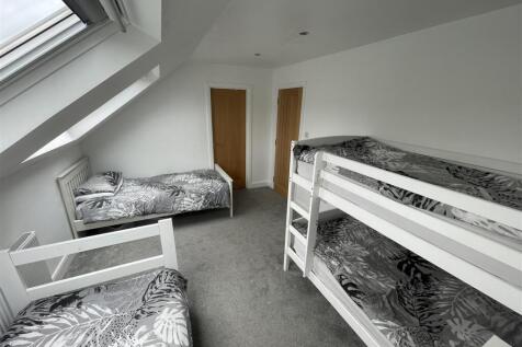 2nd bed 1 copy.JPG