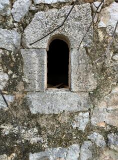 Stone features