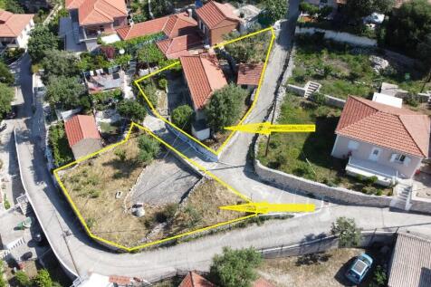 Border of property