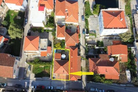 Border of property
