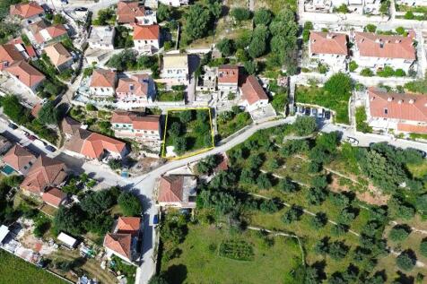 Aerial views&amp;border