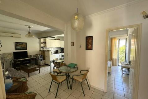 Lounge and kitchen