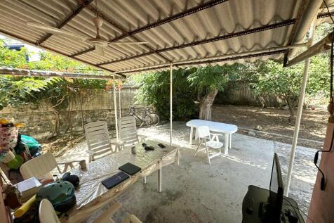 Pergola area