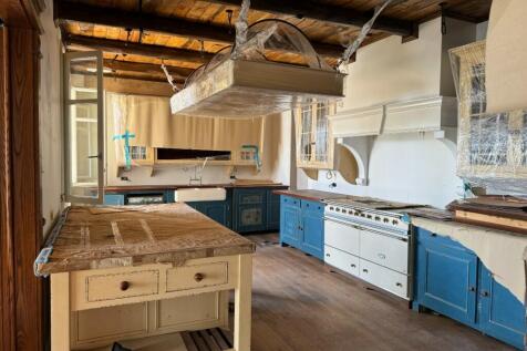 Kitchen area
