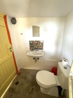 Guest house bathroom