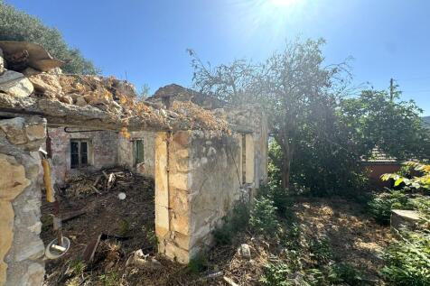 Standing walls 